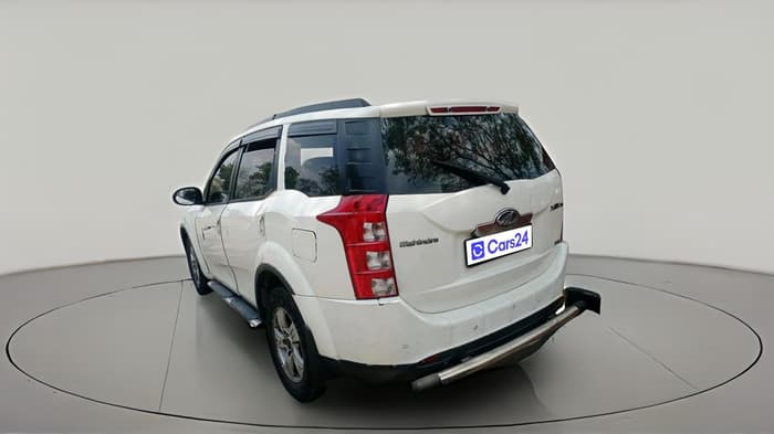 2014 Mahindra XUV500 W8, Diesel, Manual, 4,50,000 km, exterior