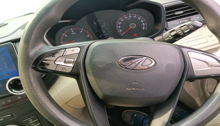 2021 Mahindra XUV300 W6 1.5 Diesel, Diesel, Manual, 1,49,548 km, interior