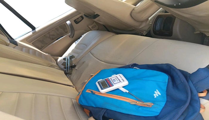 2011 Mahindra Scorpio SLE, Diesel, Manual, 2,29,000 km, interior