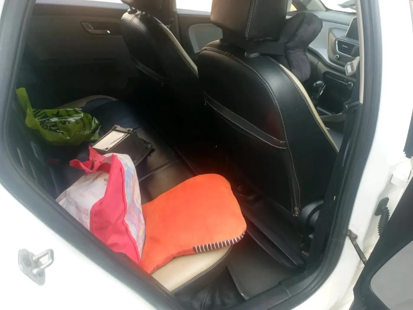 2020 Tata ALTROZ XZ PETROL, Petrol, Manual, 8,15,000 km, interior