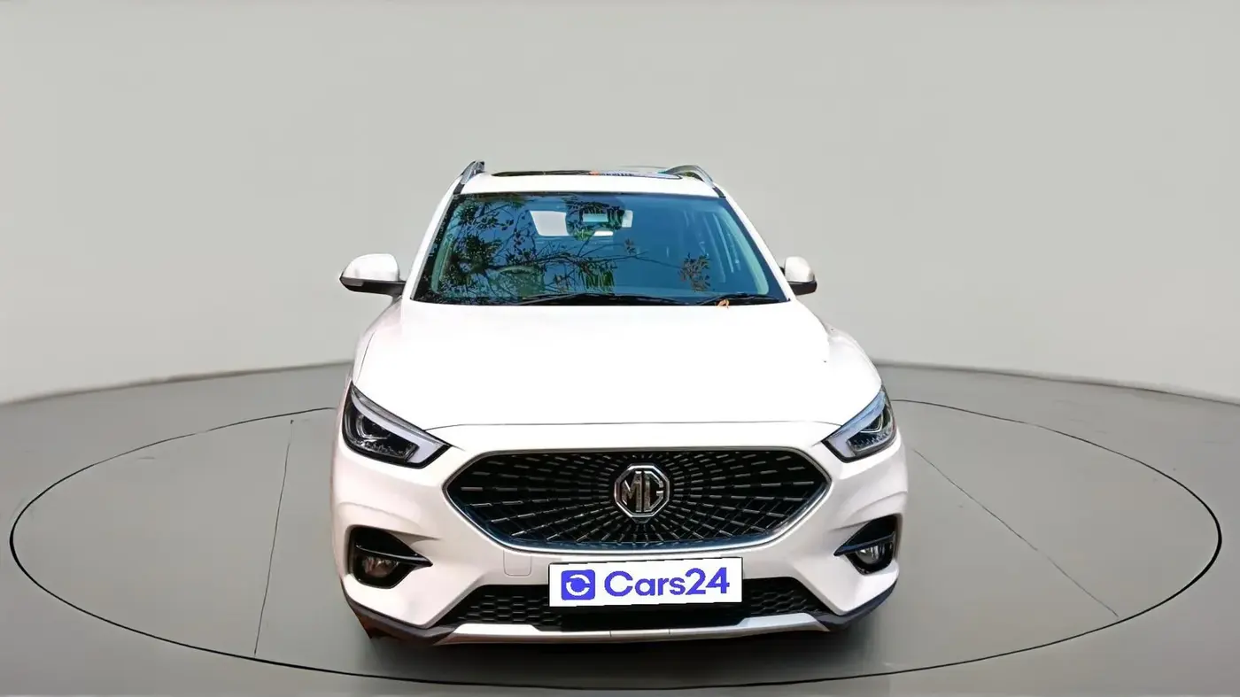 2025 MG ASTOR Shine 1.5 MT (Ivory), Petrol, Manual, 3,784 km, exterior