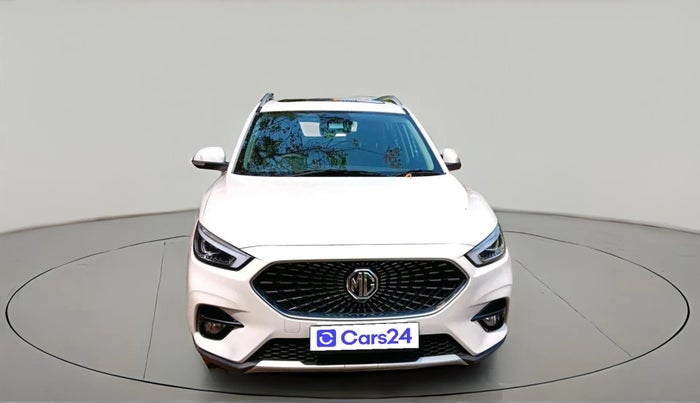 2025 MG ASTOR Shine 1.5 MT (Ivory), Petrol, Manual, 3,784 km, exterior