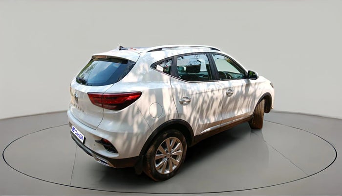 2025 MG ASTOR Shine 1.5 MT (Ivory), Petrol, Manual, 3,784 km, exterior