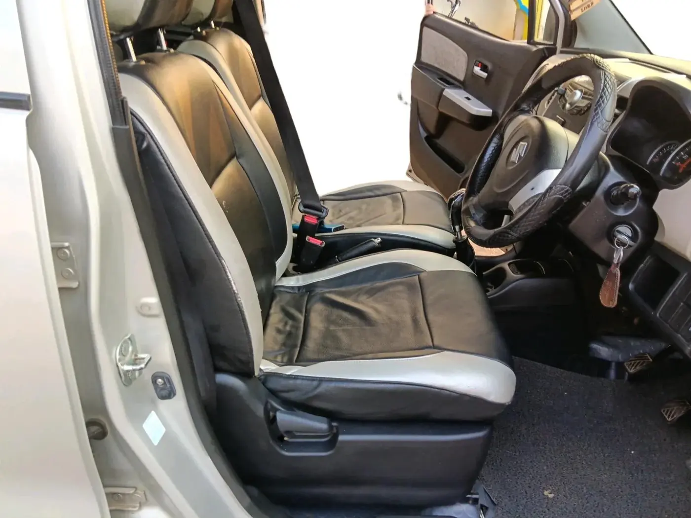 2015 Maruti Wagon R 1.0 VXI, Petrol, Manual, 1,29,037 km, interior