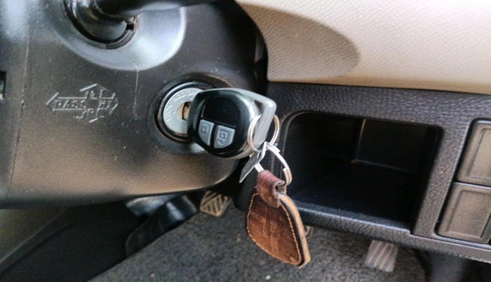 2015 Maruti Wagon R 1.0 VXI, Petrol, Manual, 1,29,037 km, interior