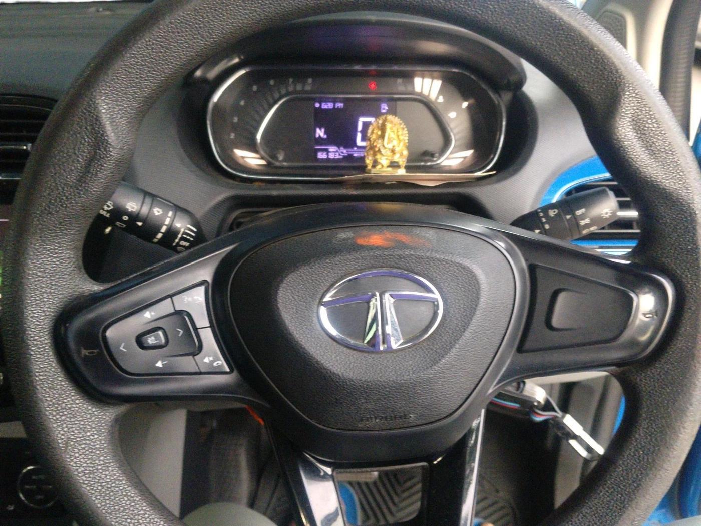 2020 Tata Tiago XZA PLUS PETROL, Petrol, Automatic, 1,66,183 km, interior