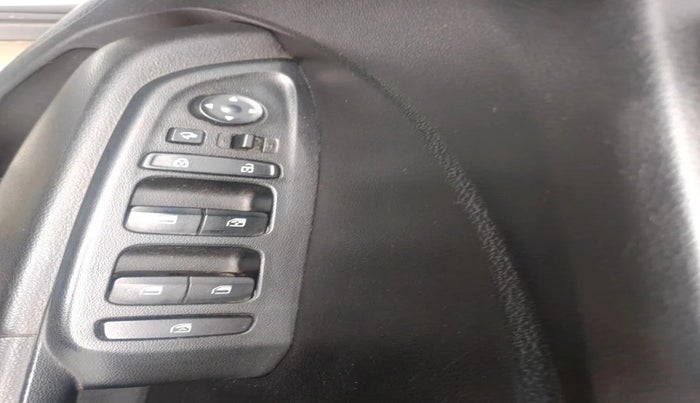 2019 Hyundai VENUE SX PLUS 1.0 TURBO DCT, Petrol, Automatic, 91,000 km, interior