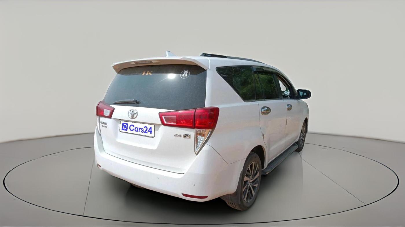 2022 Toyota Innova Crysta 2.4 ZX 7 STR, Diesel, Manual, 1,03,366 km, exterior