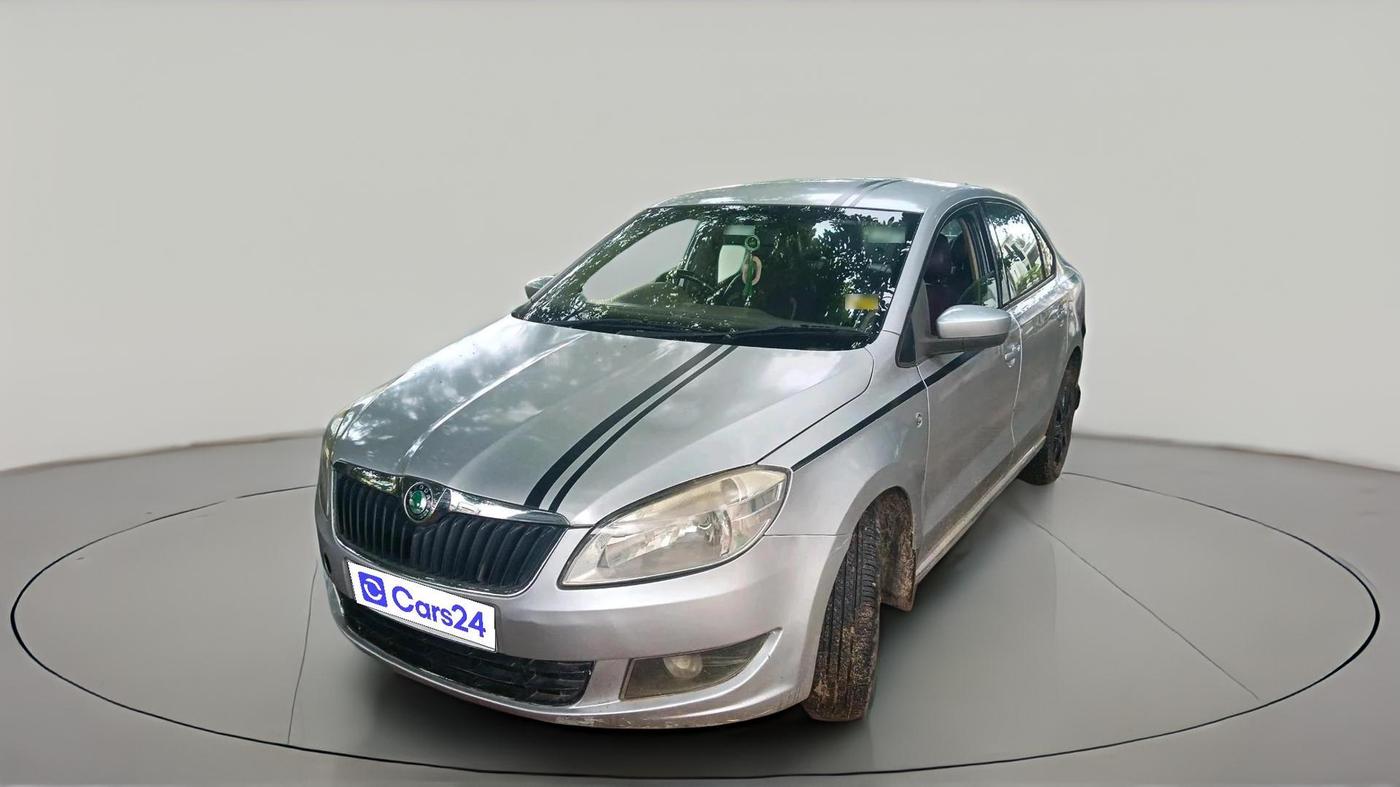 2014 Skoda Rapid 1.5 TDI CR AMBITION PLUS, Diesel, Manual, 1,41,710 km, exterior