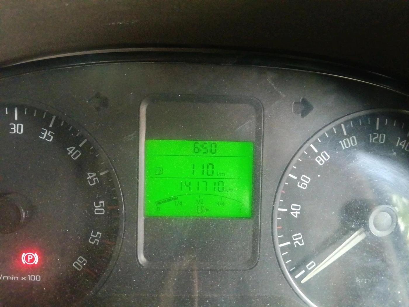 2014 Skoda Rapid 1.5 TDI CR AMBITION PLUS, Diesel, Manual, 1,41,710 km, interior