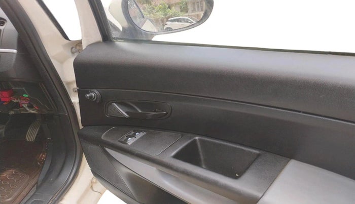 2012 Fiat Grand Punto ACTIVE 1.3, Diesel, Manual, 1,27,511 km, interior