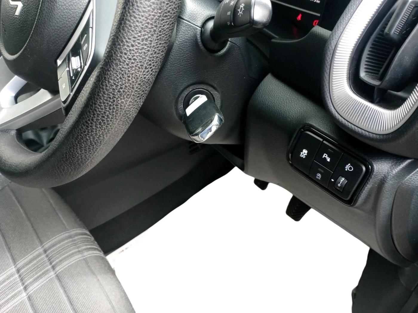 2024 KIA SONET HTK (O) 1.2 Petrol MT, Petrol, Manual, 8,205 km, interior