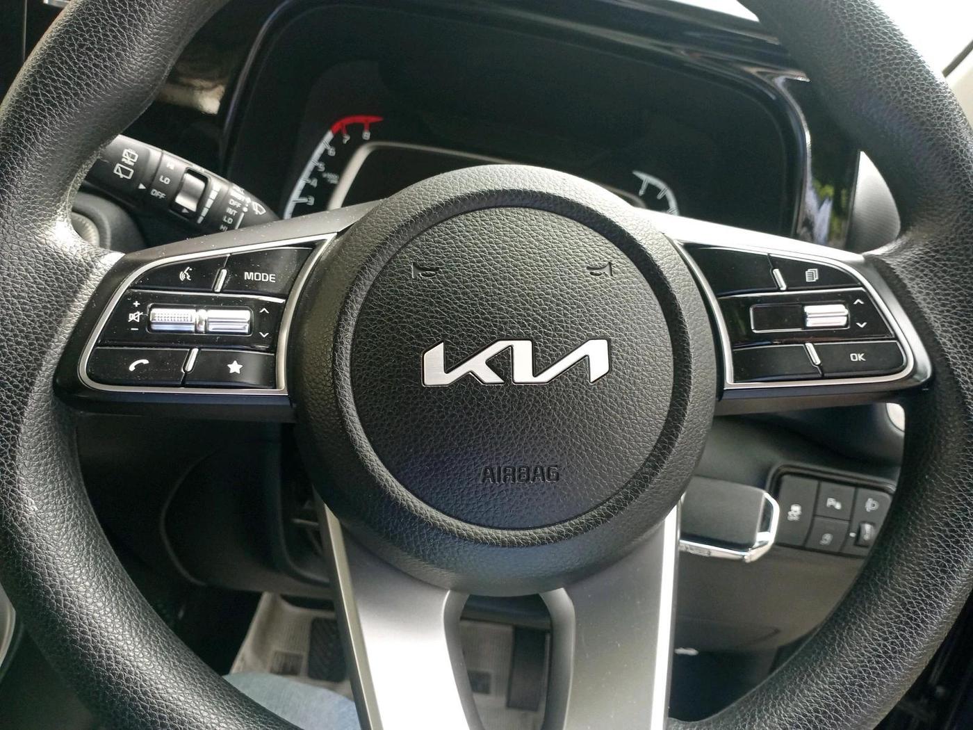 2024 KIA SONET HTK (O) 1.2 Petrol MT, Petrol, Manual, 8,205 km, interior