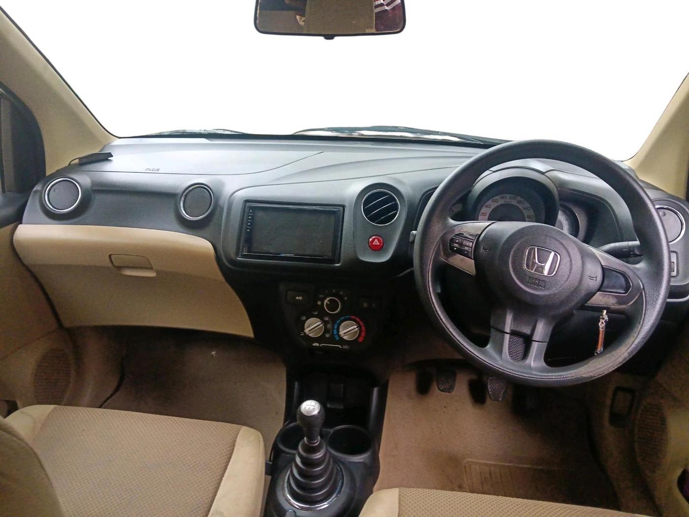 2014 Honda Brio VX MT, Petrol, Manual, 62,569 km, interior