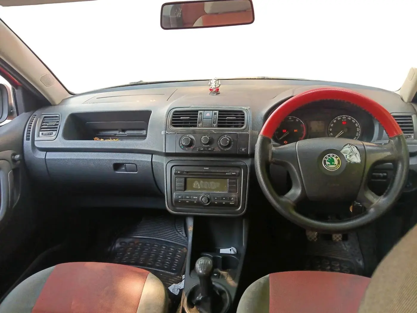 2008 Skoda Fabia CLASSIC 1.2 MPI, Petrol, Manual, 1,01,767 km, interior