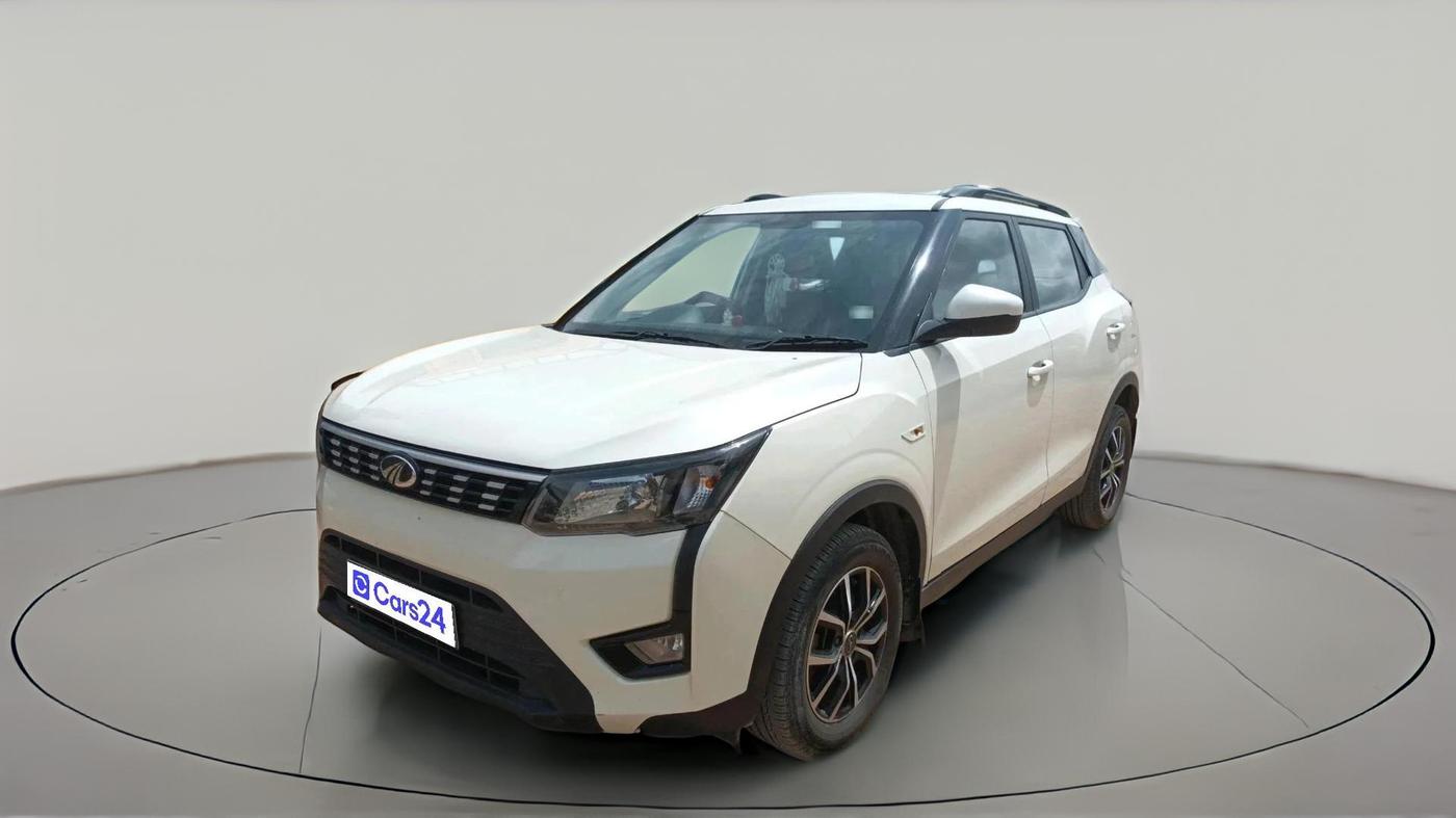 2022 Mahindra XUV300 W6 1.5 Diesel, Diesel, Manual, 1,12,254 km, exterior