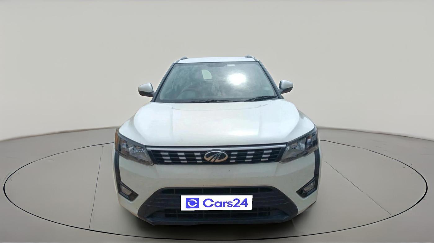 2022 Mahindra XUV300 W6 1.5 Diesel, Diesel, Manual, 1,12,254 km, exterior