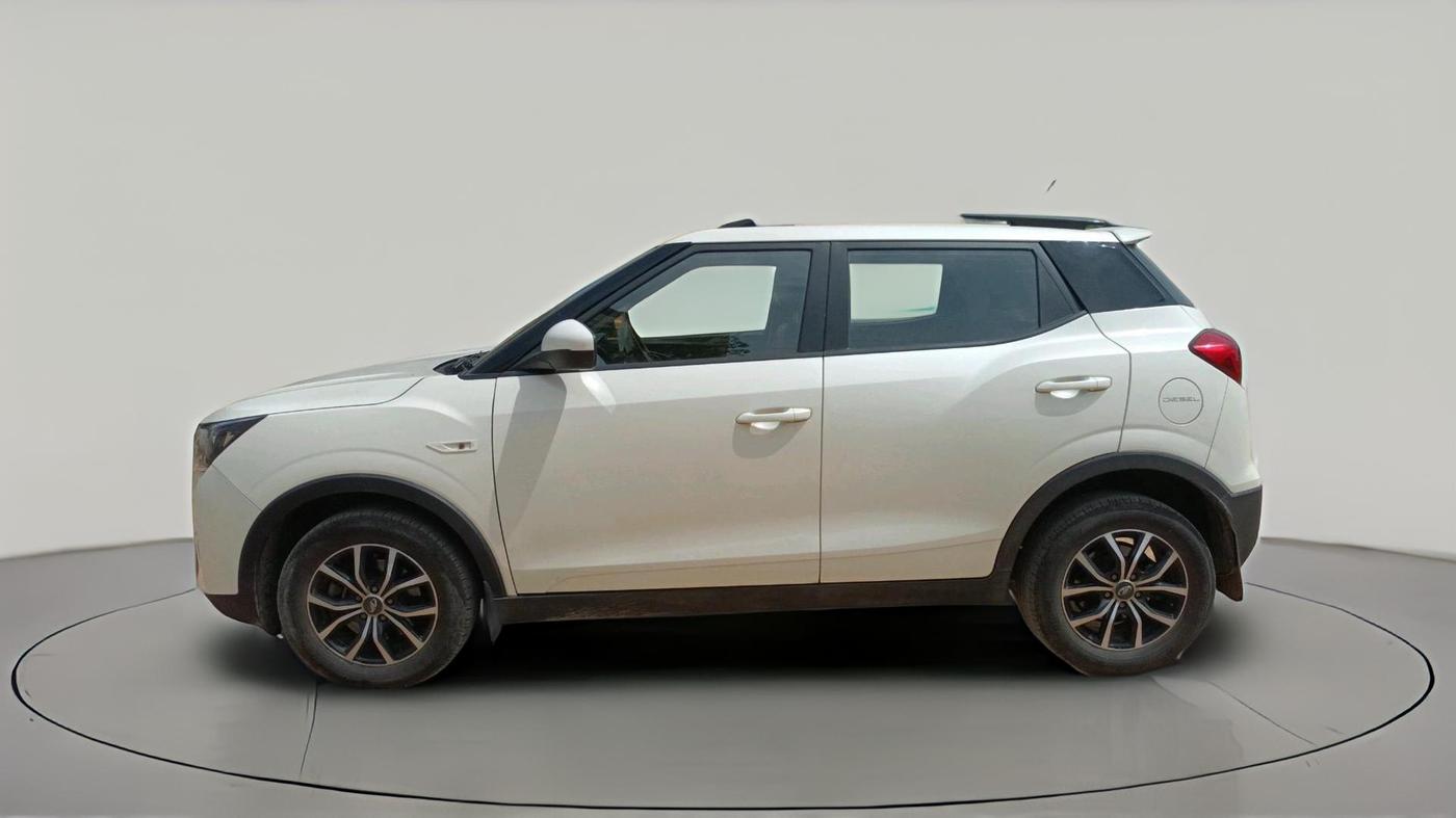 2022 Mahindra XUV300 W6 1.5 Diesel, Diesel, Manual, 1,12,254 km, exterior