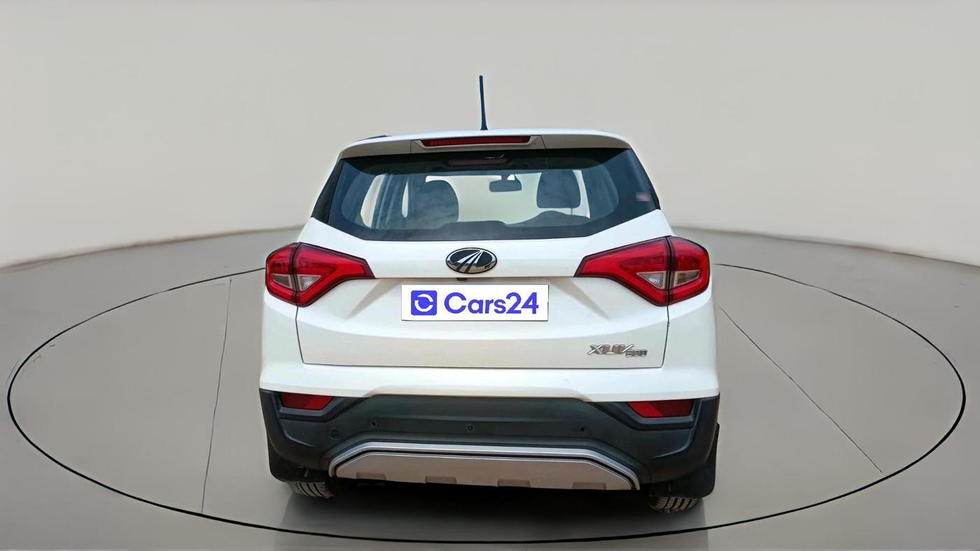 2022 Mahindra XUV300 W6 1.5 Diesel, Diesel, Manual, 1,12,254 km, exterior