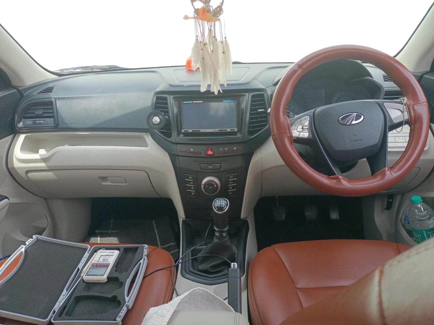 2022 Mahindra XUV300 W6 1.5 Diesel, Diesel, Manual, 1,12,254 km, interior