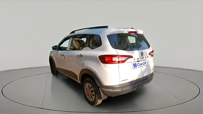 2023 Renault TRIBER RXE MT, Petrol, Manual, 25,214 km, exterior