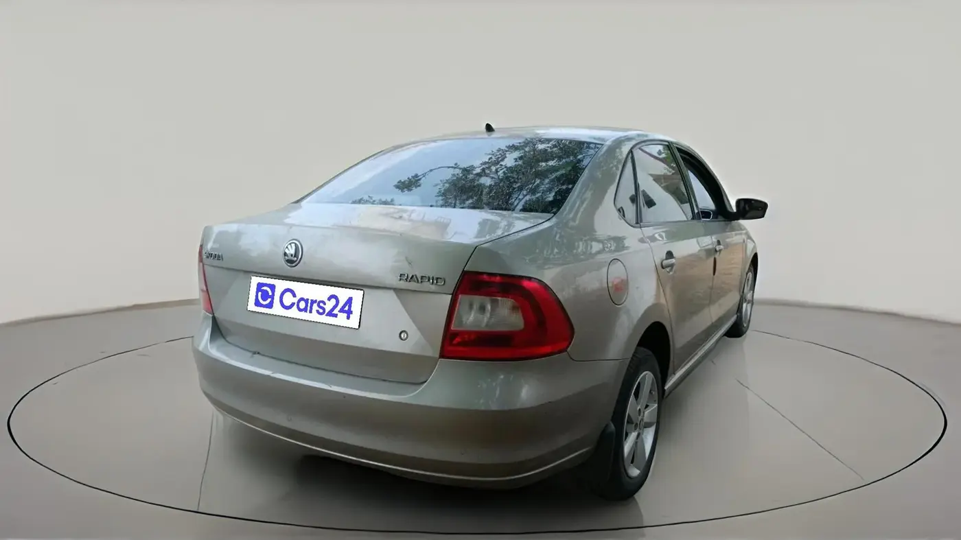 2015 Skoda Rapid 1.5 TDI CR ELEGANCE PLUS AT, Diesel, Automatic, 1,10,566 km, exterior