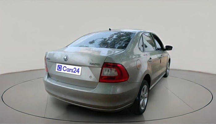 2015 Skoda Rapid 1.5 TDI CR ELEGANCE PLUS AT, Diesel, Automatic, 1,10,566 km, exterior