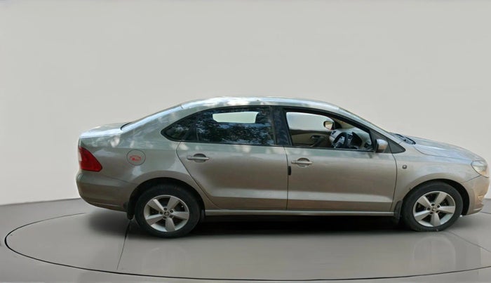 2015 Skoda Rapid 1.5 TDI CR ELEGANCE PLUS AT, Diesel, Automatic, 1,10,566 km, exterior