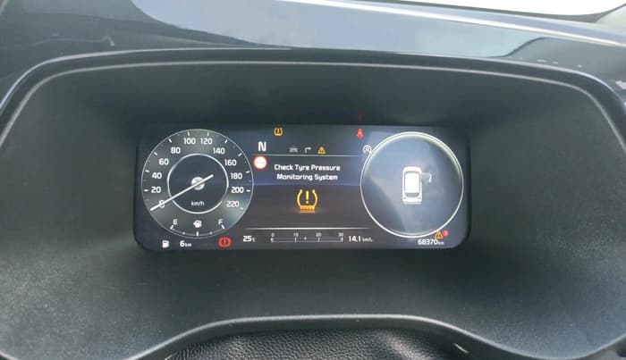 2024 KIA CARENS LUXURY PLUS 1.5 IMT PETROL, Petrol, Manual, 68,370 km, interior