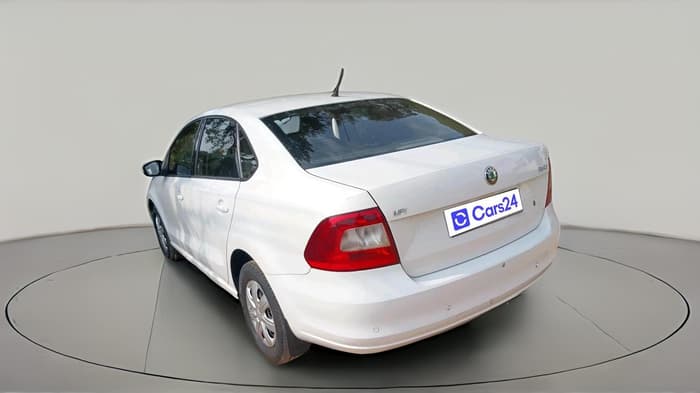 2012 Skoda Rapid AMBITION 1.6 MPI AT, Petrol, Automatic, 1,16,669 km, exterior