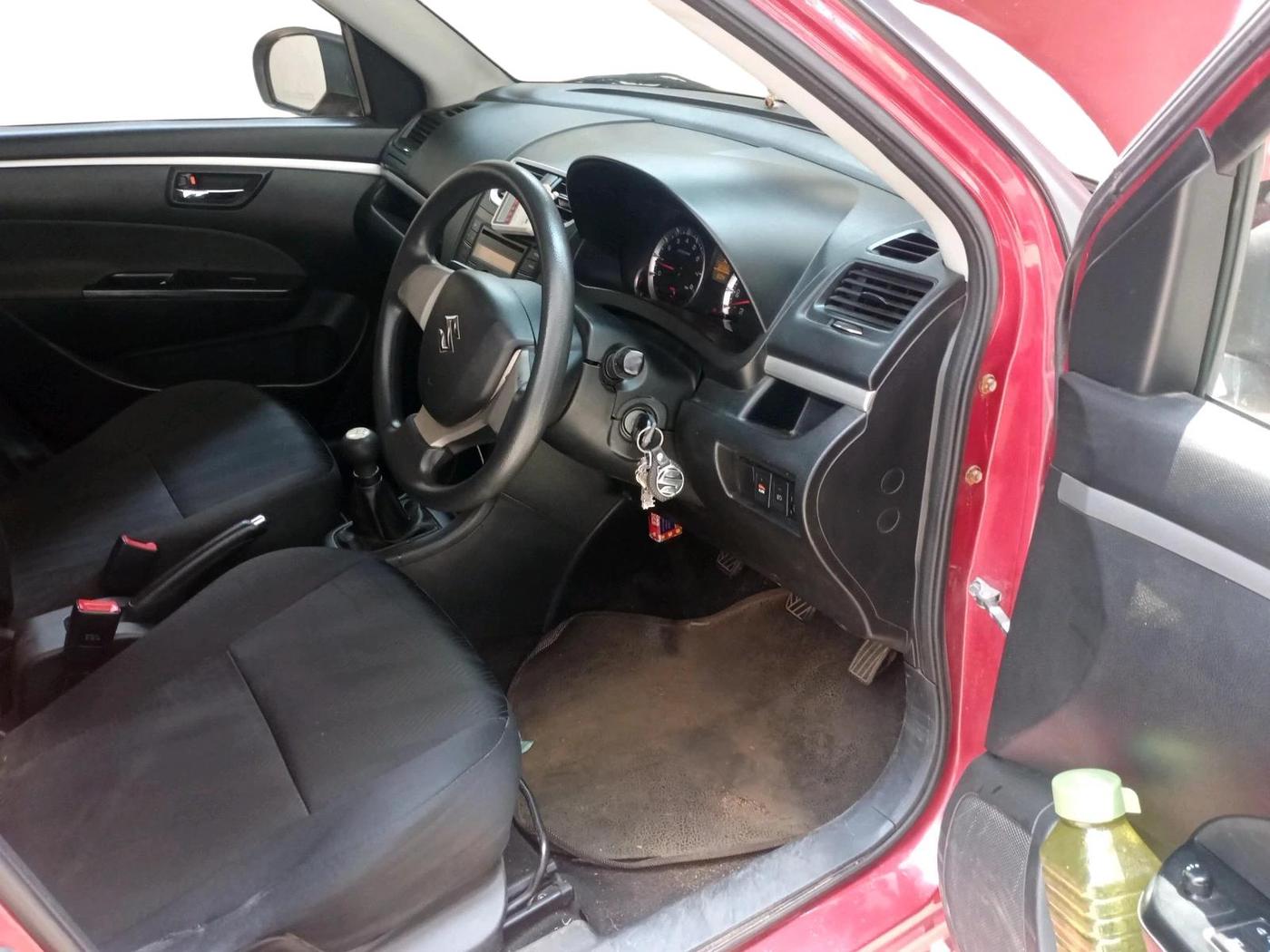 2013 Maruti Swift VXI, Petrol, Manual, 50,322 km, interior