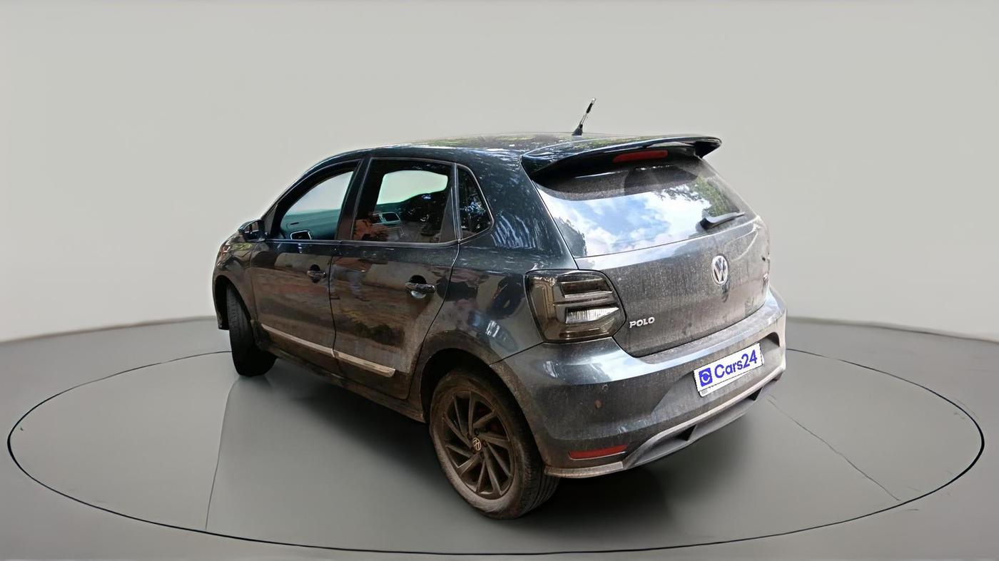 2016 Volkswagen Polo HIGHLINE1.5L, Diesel, Manual, 1,18,729 km, exterior