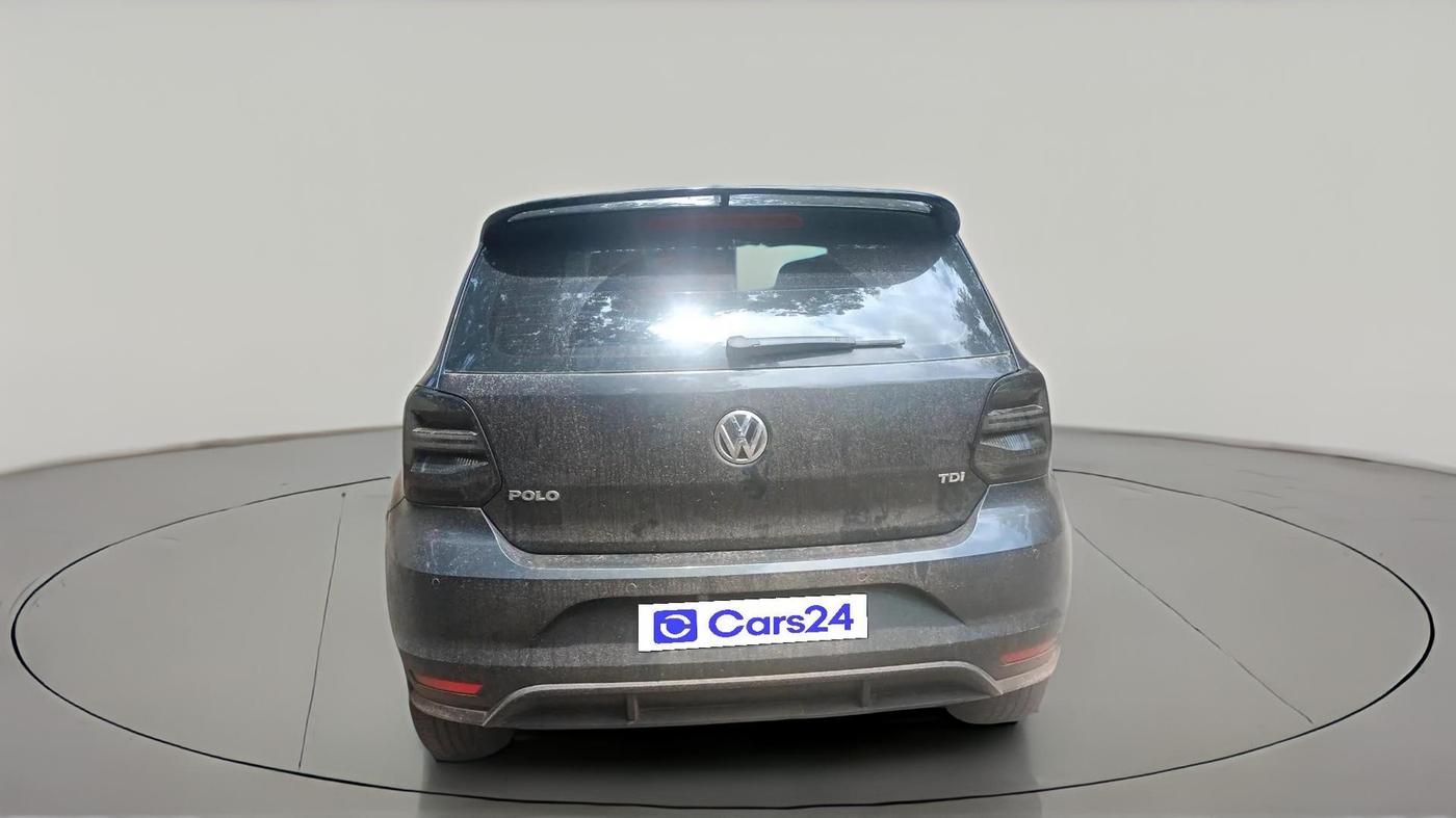 2016 Volkswagen Polo HIGHLINE1.5L, Diesel, Manual, 1,18,729 km, exterior