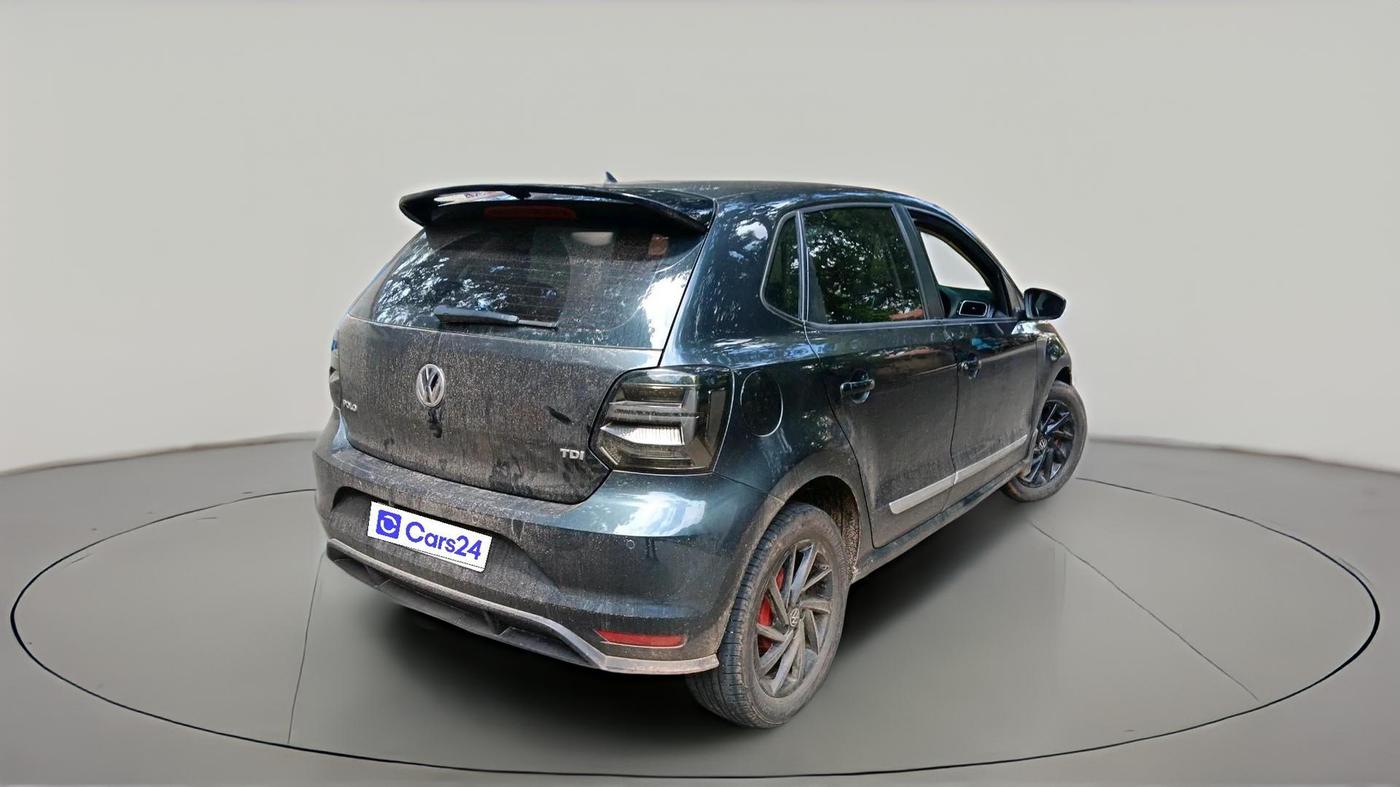 2016 Volkswagen Polo HIGHLINE1.5L, Diesel, Manual, 1,18,729 km, exterior