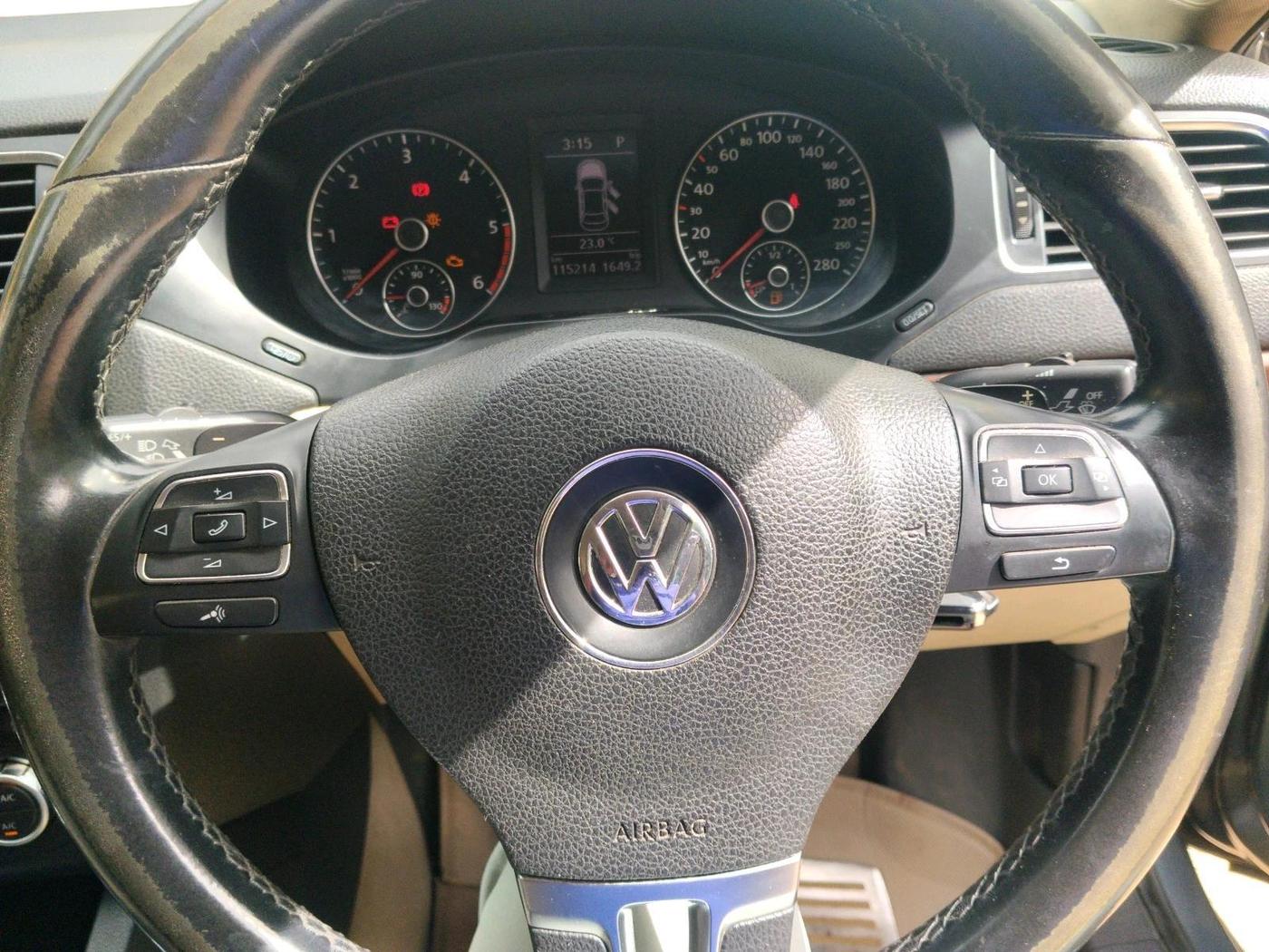 2015 Volkswagen Jetta HIGHLINE TDI AT, Diesel, Automatic, 1,15,214 km, interior