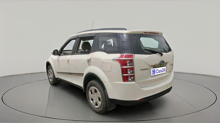 2015 Mahindra XUV500 W6, Diesel, Manual, 93,682 km, exterior