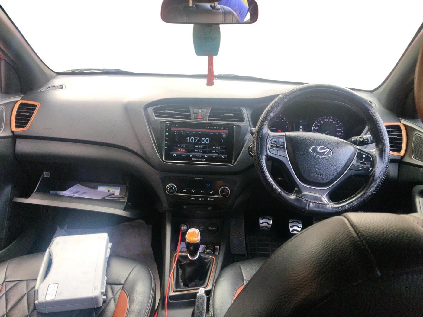 2017 Hyundai i20 Active 1.4 SX, Diesel, Manual, 2,30,000 km, interior