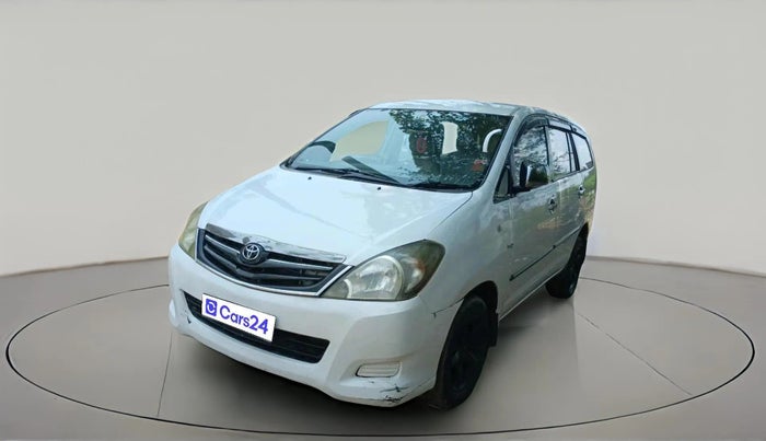2006 Toyota Innova 2.5 G2, Diesel, Manual, 1,89,866 km, exterior