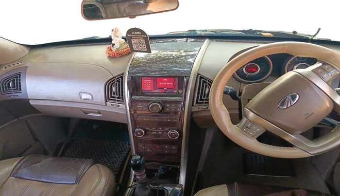 2013 Mahindra XUV500 W8, Diesel, Manual, 2,71,786 km, interior