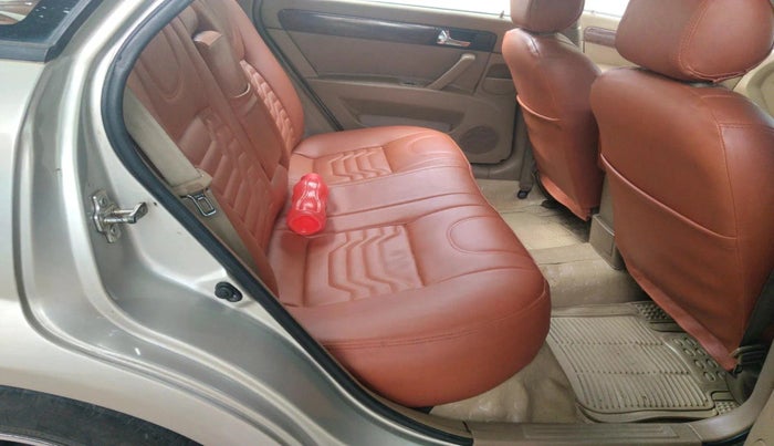 2009 Chevrolet Optra Magnum LS 2.0 TCDI, Diesel, Manual, 1,57,330 km, interior