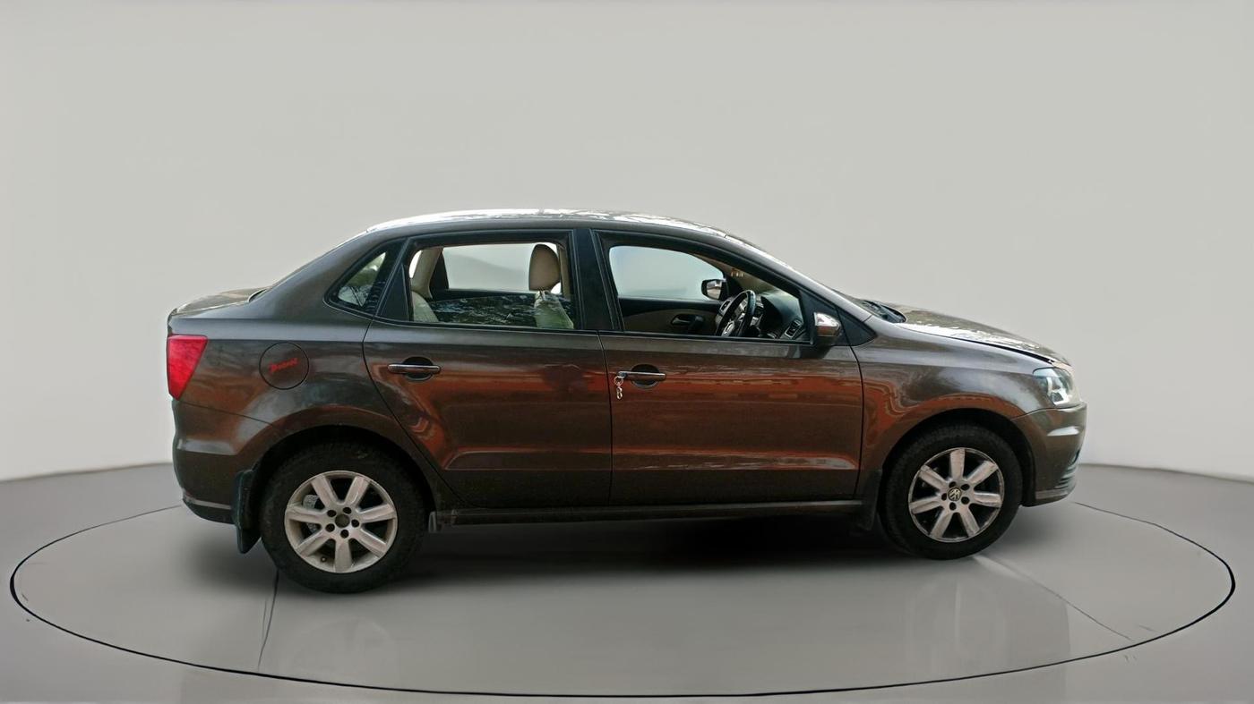 2016 Volkswagen Ameo HIGHLINE1.2L, Petrol, Manual, 81,686 km, exterior