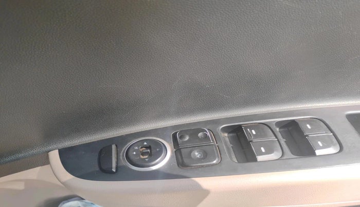 2015 Hyundai Grand i10 SPORTZ 1.2 KAPPA VTVT, Petrol, Manual, 1,35,266 km, interior