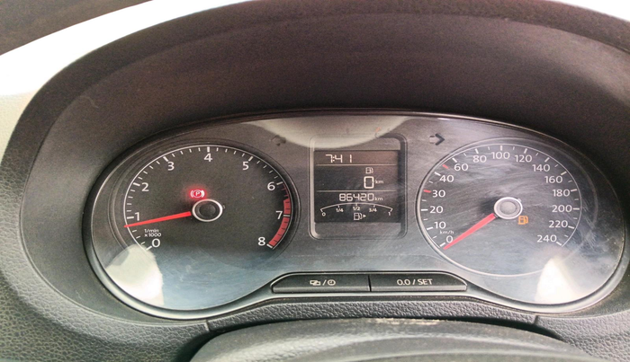 2016 Volkswagen Polo COMFORTLINE 1.2L, Petrol, Manual, 86,420 km, interior