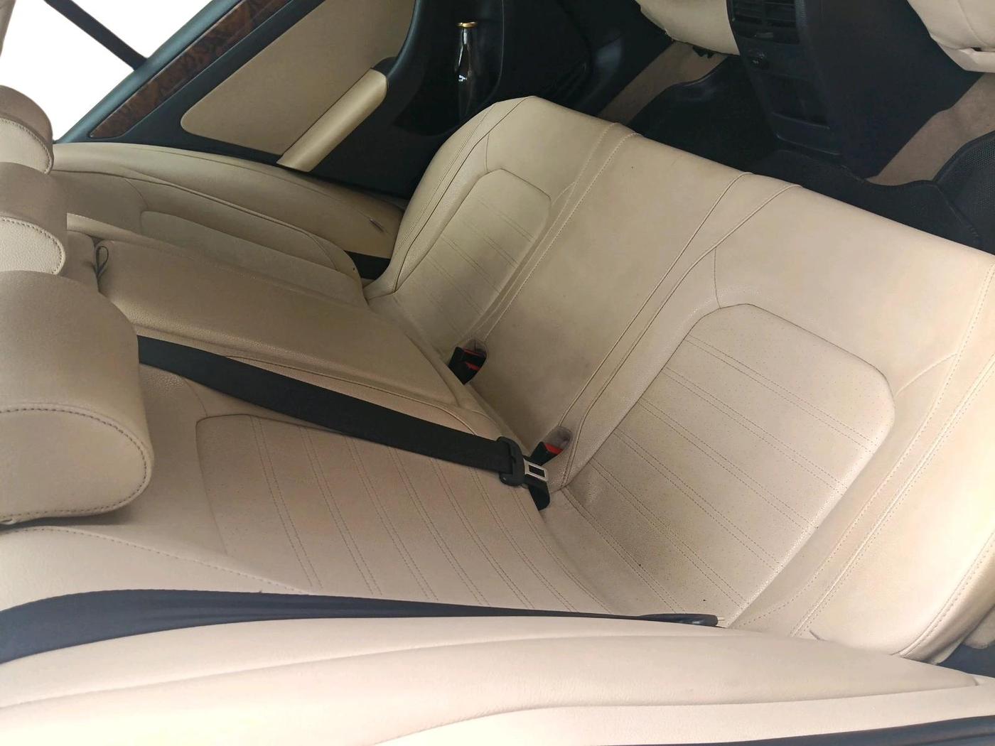 2012 Volkswagen Jetta HIGHLINE TDI, Diesel, Manual, 1,21,336 km, interior