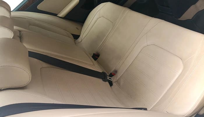 2012 Volkswagen Jetta HIGHLINE TDI, Diesel, Manual, 1,21,336 km, interior