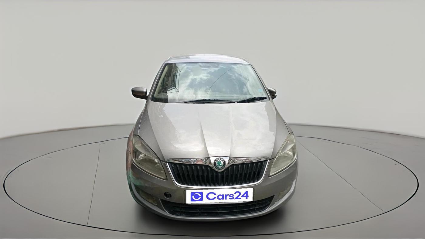 2011 Skoda Rapid AMBITION 1.6 TDI CR MT, Diesel, Manual, 94,425 km, exterior