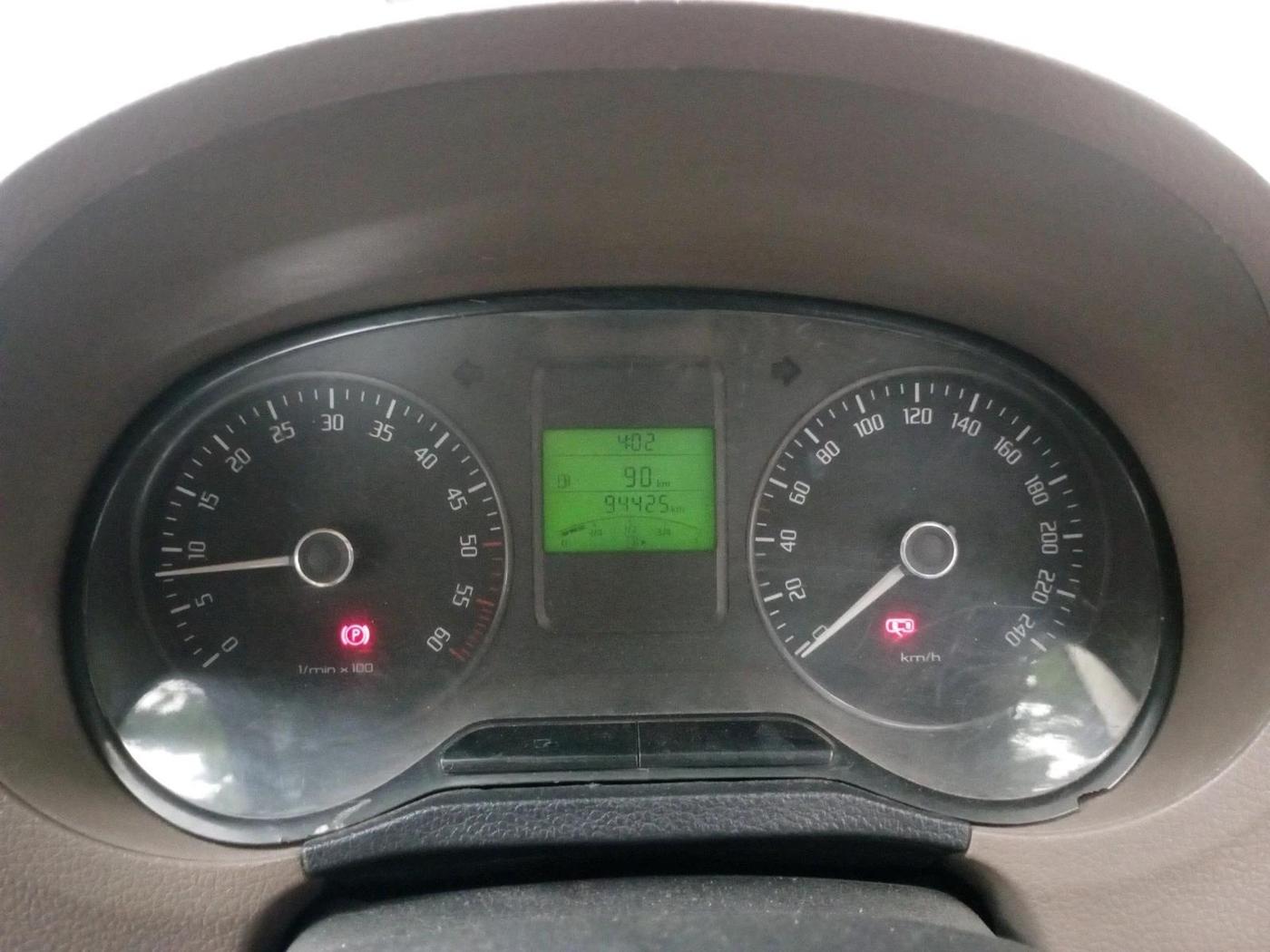 2011 Skoda Rapid AMBITION 1.6 TDI CR MT, Diesel, Manual, 94,425 km, interior