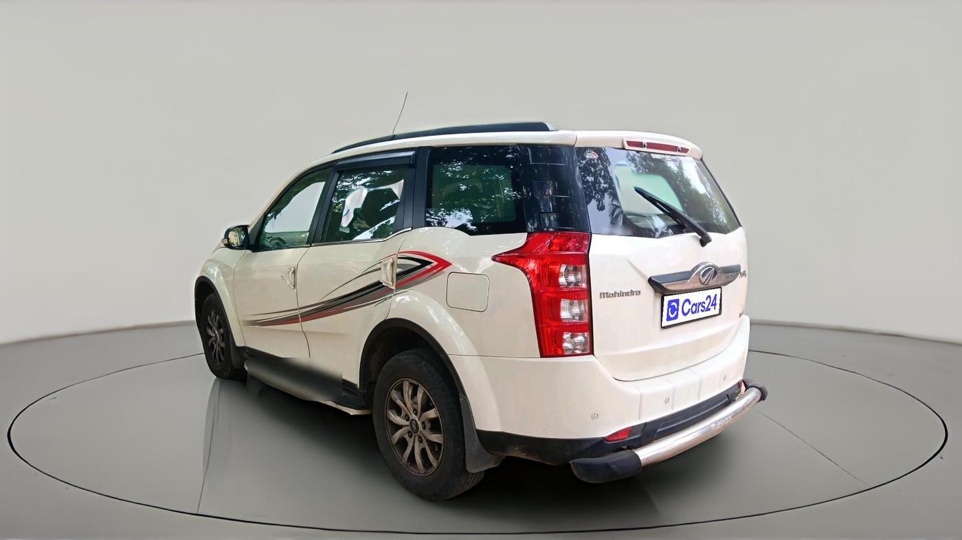 2016 Mahindra XUV500 W10, Diesel, Manual, 1,11,607 km, exterior