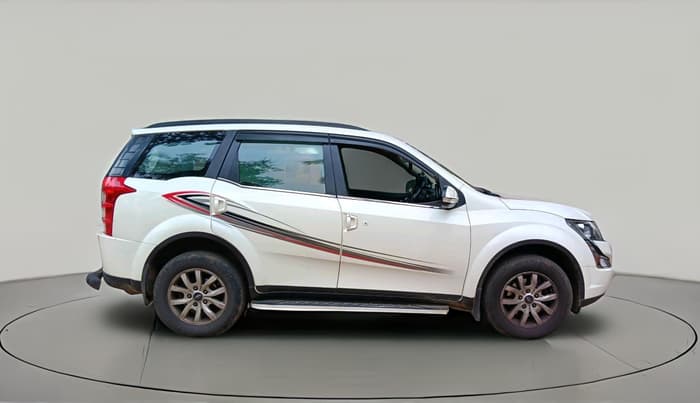 2016 Mahindra XUV500 W10, Diesel, Manual, 1,11,607 km, exterior