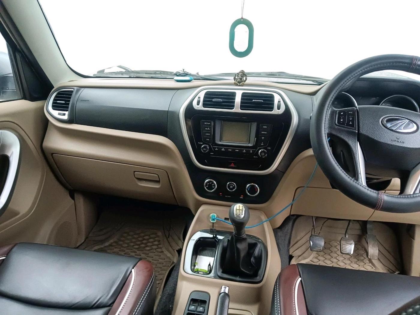 2016 Mahindra TUV300 T8, Diesel, Manual, 1,29,170 km, interior